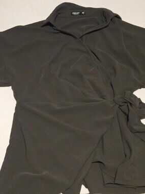 Olive green wrao front short sleeve top